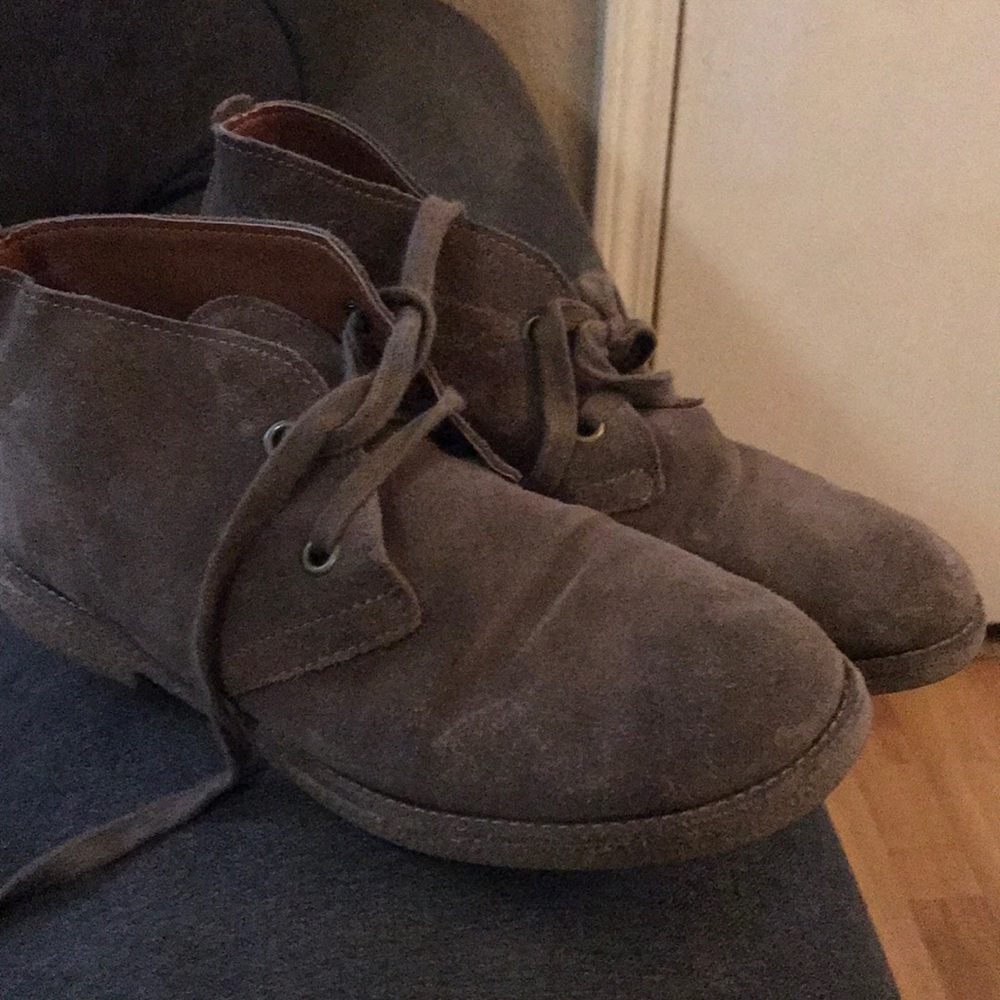 Lucky Brand chukka boots
